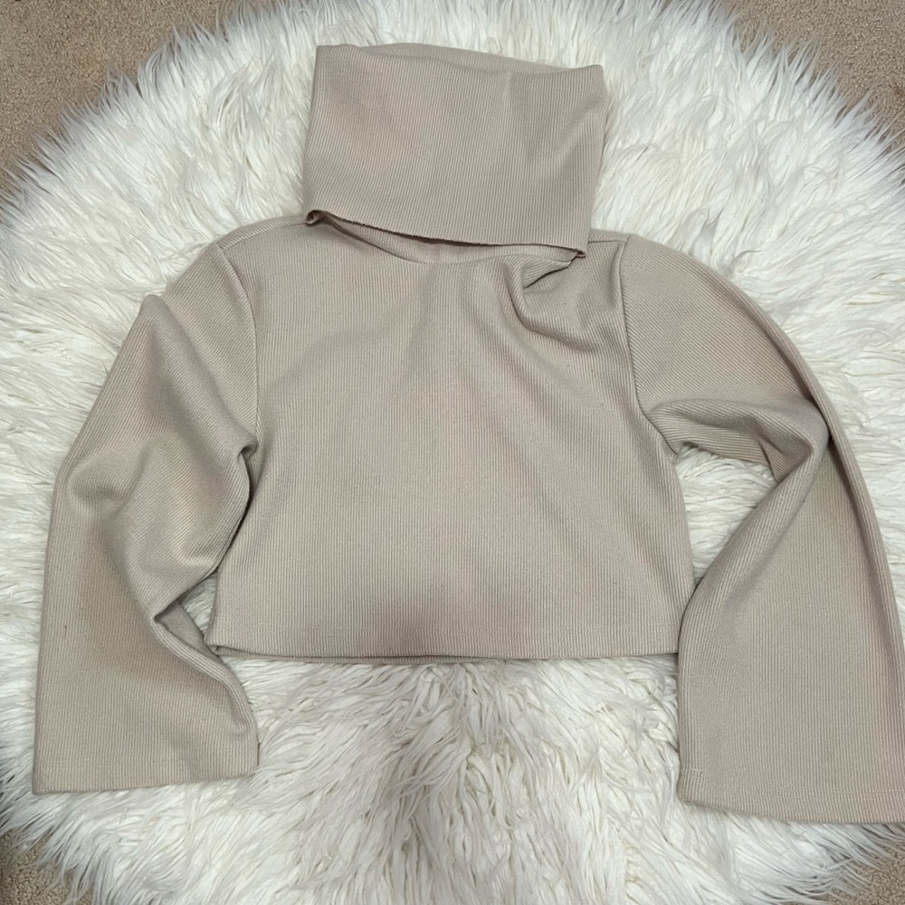 Revolve L’academie sweater size xsmall